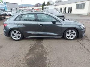 Audi A3 35 TFSI Sportback S tronic S line Bild 3