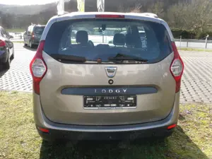 Dacia Lodgy Lodgy Diesel dCi 90 Laureate Sparsam TÜV neu vor Übergabe viele Neuteile Bild 4