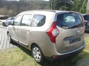 Dacia Lodgy Lodgy Diesel dCi 90 Laureate Sparsam TÜV neu vor Übergabe viele Neuteile Bild 5