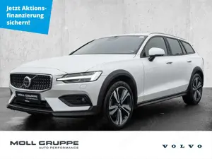 Volvo V60 Cross Country B4 AWD Plus LED 360Grad