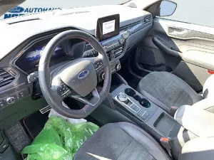 Ford Kuga Plug-In Hybrid ST-Line X Bild 4