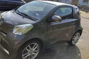 Toyota iQ
