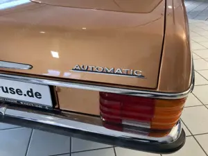 Mercedes-Benz 200 Automatik W115 Bild 4