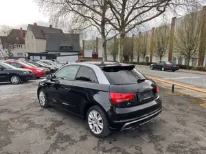 Audi A1 S-LINE*START*STOP*PDC*SHZ*TÜV/AU*03/2028* Bild 4