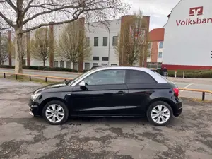Audi A1 S-LINE*START*STOP*PDC*SHZ*TÜV/AU*03/2028* Bild 3