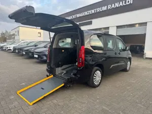 Opel Combo Life BEHINDERTENGERECHT!++ROLLSTUHLUMBAU!