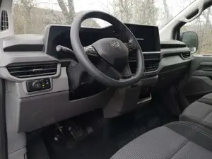 Volkswagen T7 Transporter e-Transporter Kasten BEV 100 kW RWD LR Bild 5