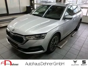 Skoda Octavia Combi Clever 2.0 TDI KESSY+NAVI+RKAM+CARPLAY