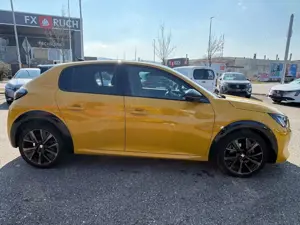 Peugeot 208 PureTech 130 EAT8 GT Pack Bild 4