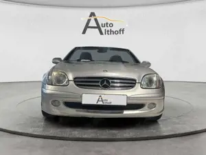 Mercedes-Benz SLK 200 Kompressor KLIMA SHZ LEDER HU/AU 12.2027 Bild 2