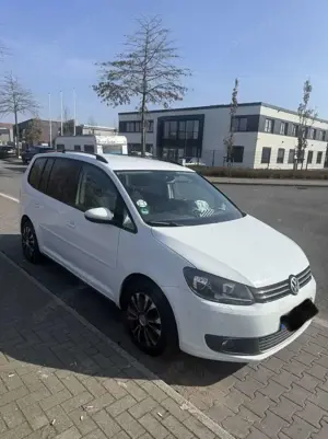 Volkswagen Touran 1.6 TDI DPF DSG Comfortline 7 Sitzer