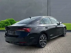 Skoda Octavia Clever+Alufelgen+Klimaautomatik+Sitzheizung+LED Bild 4