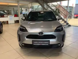 Toyota Yaris Cross Hybrid 130 1.5 VVT-i Teamplayer (XPB1) Bild 2