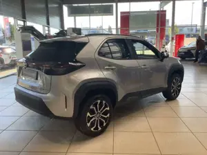 Toyota Yaris Cross Hybrid 130 1.5 VVT-i Teamplayer (XPB1) Bild 4