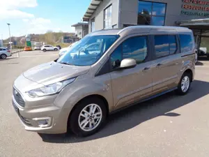 Ford Grand Tourneo