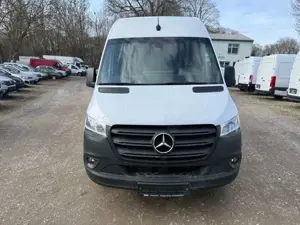 Mercedes-Benz Sprinter Bild 2