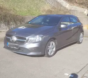 Mercedes-Benz A 180 7G-DCT