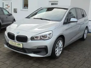 BMW 216 216 i Gran Tourer Navi Sitzheiz. 7-Sitzer LED
