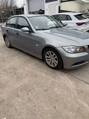 BMW 320 320i
