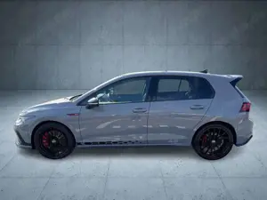 Volkswagen Golf GTI Clubsport 45 Akrapovic/hk/Nav/Kam/19"/ Bild 2
