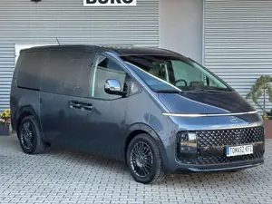 Hyundai STARIA 2.2 CRDI Signature 4WD*Leder*7-Sitze*LED