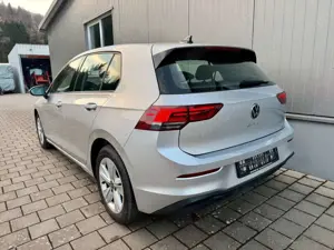 Volkswagen Golf VIII Life eTSI Alcantara ACC Kamera Bild 3