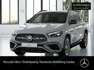 Mercedes-Benz GLA 200 AMG+NIGHT+MULTIBEAM+KAMERA+7G