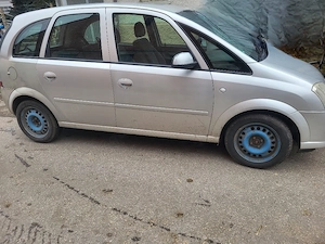 Opel Meriva A Bild 2
