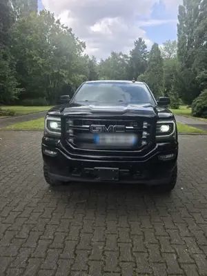 GMC Sierra Bild 2