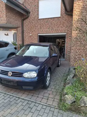 Volkswagen Golf 1.6 Pacific