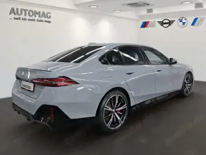 BMW 550 e xDrive M-SportPro*BW*AutobahnAss*DrivingAssProf Bild 3