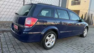 Opel Astra H 1.9 CDTI AUTOMATIK TÜV,45.000KM,KLIMA Bild 4