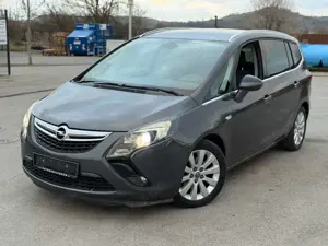 Opel Zafira Tourer 1.4 Turbo Klima | 7 Sitze | AHK | PDC | TÜV neu Bild 2