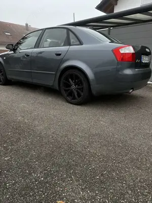 Audi A4 Bild 4