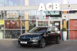 Skoda Octavia Combi TDI Stdhzg Pano AHK LED HuD Leder