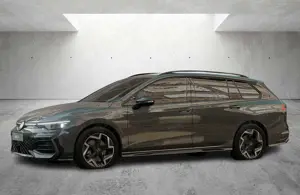 Volkswagen Golf Variant Golf VIII Variant R-Line 2.0 TDI 360 ACC AHK AUT Bild 3
