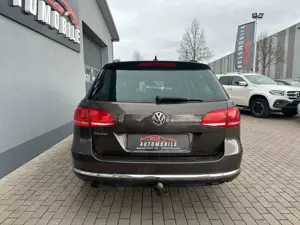 Volkswagen Passat Variant *DSG*Tempomat*Navi*Sitzheizung* Bild 4