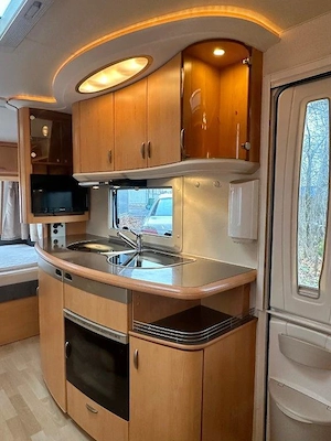 Wohnwagen Hobby De Luxe 440 SF top gepflegten