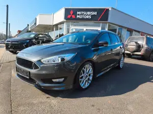 Ford Focus Turnier 1.5 Titanium *AHK*