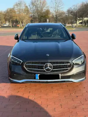Mercedes-Benz E 200 Avantgarde (T-Model)