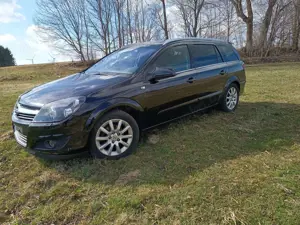 Opel Astra 1.6 Caravan Edition