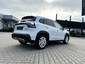Suzuki S-Cross 1.4 Boosterjet 4WD GL+ *LED Navi Kamera* Bild 4