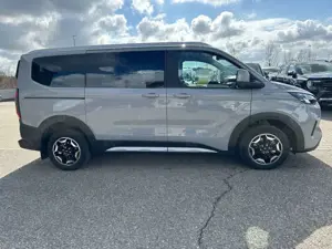 Ford Tourneo Custom 2.0 L1 Active Aut *360/BO/AHK EL Bild 4