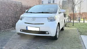 Toyota iQ