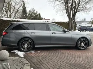 Mercedes-Benz E 53 AMG T 4Matic+ Wide*LED*360°*Standheizung* Bild 3