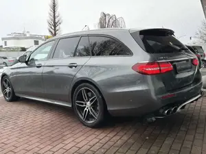 Mercedes-Benz E 53 AMG T 4Matic+ Wide*LED*360°*Standheizung* Bild 2