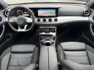 Mercedes-Benz E 53 AMG T 4Matic+ Wide*LED*360°*Standheizung* Bild 4