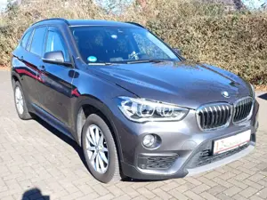 BMW X1 sDrive 18 i Advantage Automatik SH NAVI PARKAUTOM