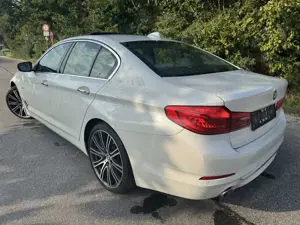 BMW 530 530 d Luxury Line Individual Bild 2