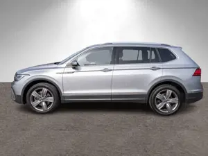Volkswagen Tiguan Allspace Life 4M 2.0TDI DSG Stdhz HUD AHK Bild 4